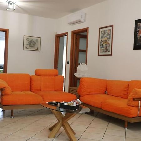 Apartament Officium Su Piazzetta Turyn Zewnętrze zdjęcie