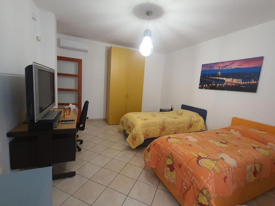 Apartament Officium Su Piazzetta Turyn Zewnętrze zdjęcie